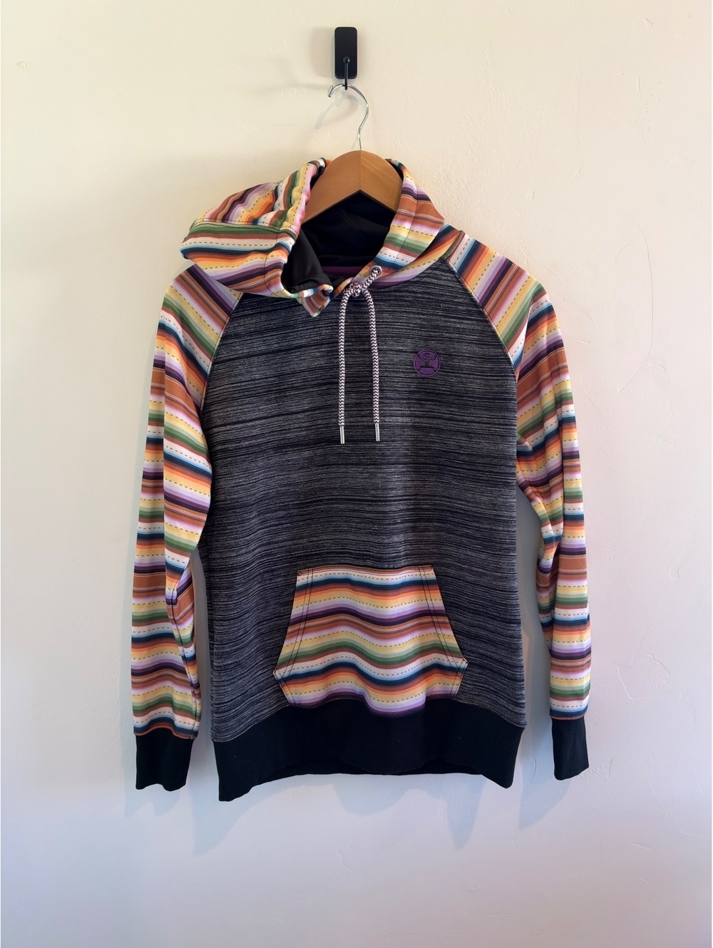 Hooey Women’s Serape Stripe Hoodie Size Small Gray Multicolor Pullover